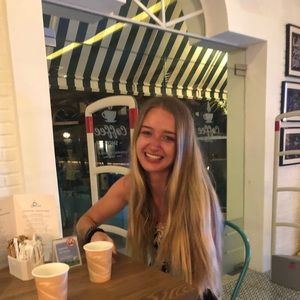 Meet your Posher, Victoria